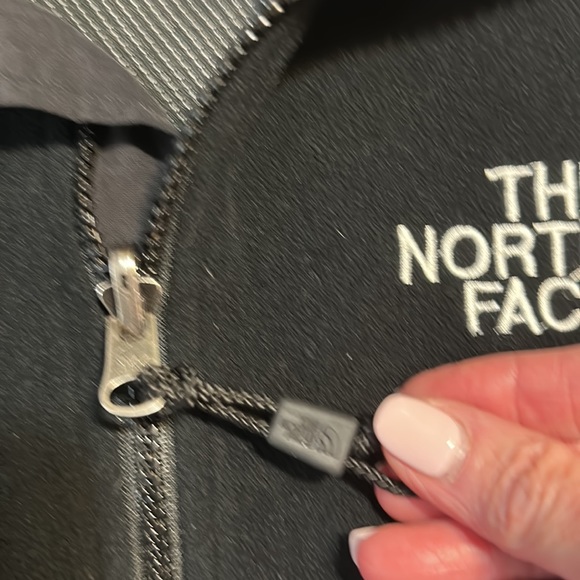 The North Face Men’s Black Wind-stopper Jacket - Size Medium - Picture 4 of 12